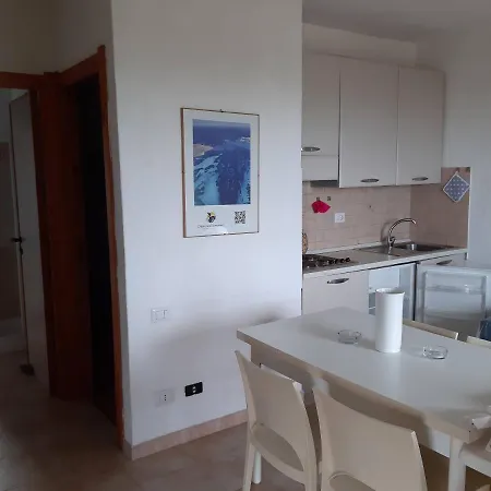 - Cala Lupo Апарт-отель 3*